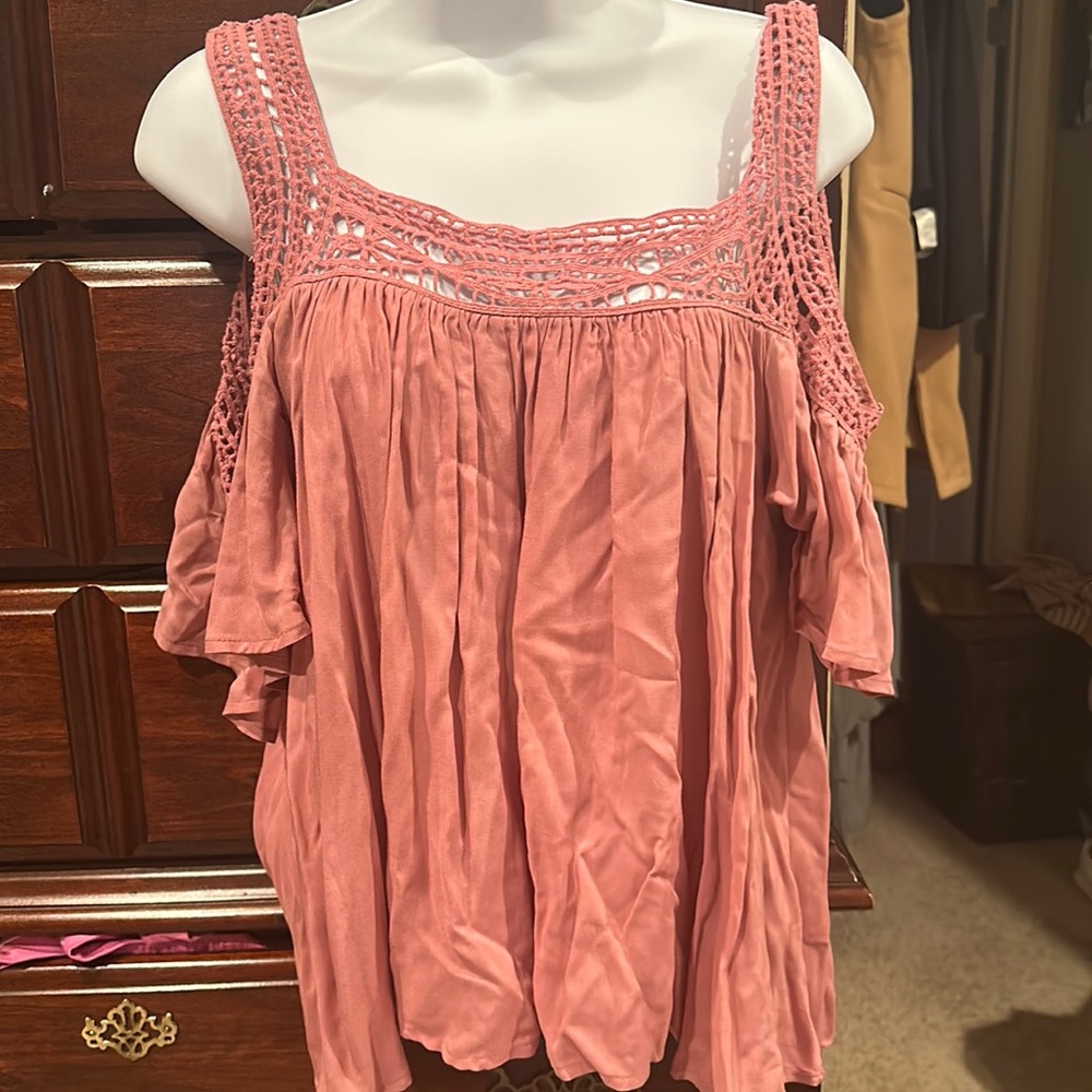 Cold shoulder top